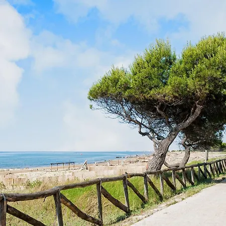 Lovely In A Quiet Area With Parking Appartement Bibione